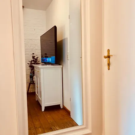 Apartment B E D & A G E D E S I G N -small- Wunderschoenes Mit Bad Rechnungserstellung Fuer Geschaeftsreisende & Firmen