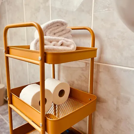 Apartamento B E D & A G E D E S I G N -small- Wunderschoenes Mit Bad - Rechnungserstellung Fuer Geschaeftsreisende & Firmen